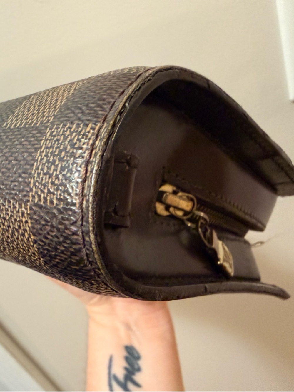 *Vintage* Authentic Louis Vuitton - Leather Damier Ebene Clutch / Wristlet w/COA - Picture 9 of 16